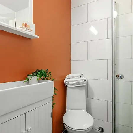 Lo Apartment *