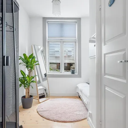 Apartment Lo
